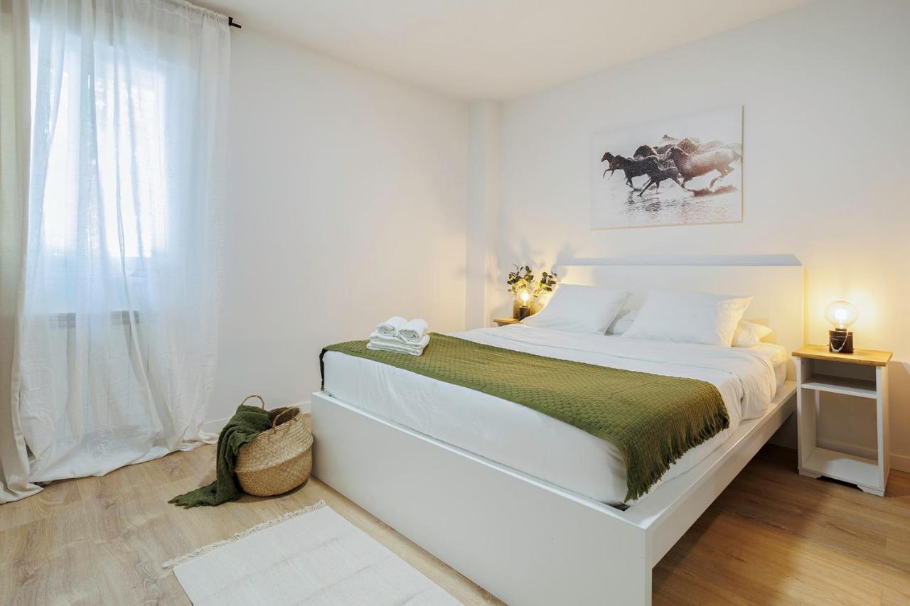Genesis Apartment In Мадрид Экстерьер фото